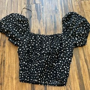 Black Floral Ruched Crop Top Size: M